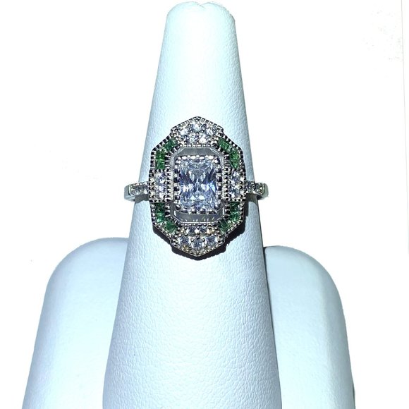 Vintage Estate Inspired Ring - Synthetic Emeralds & Diamonds - Size 6, 7 or 8 - Picture 7 of 12